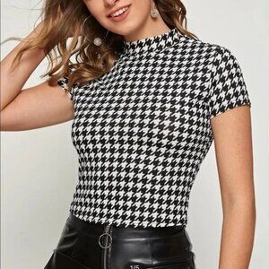 NWOT SHEIN Black & White Houndstooth Print Stretchy Cropped Short Sleeve Tee XL